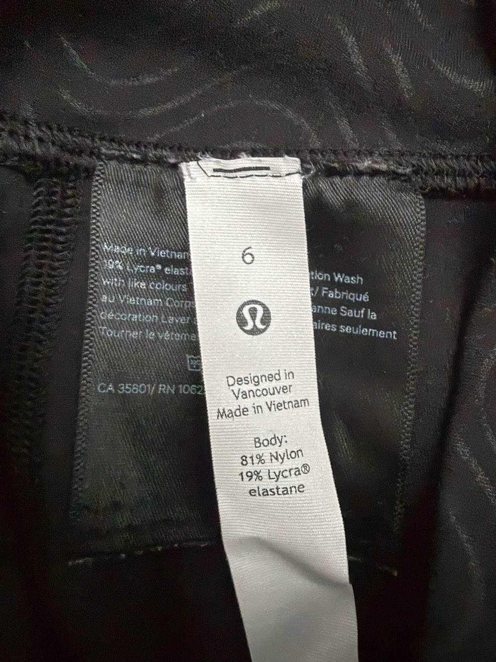 Lululemon Full Length Black Wave-Pattern Leggings, Super Soft! Sz 6 - Picture 4 of 4